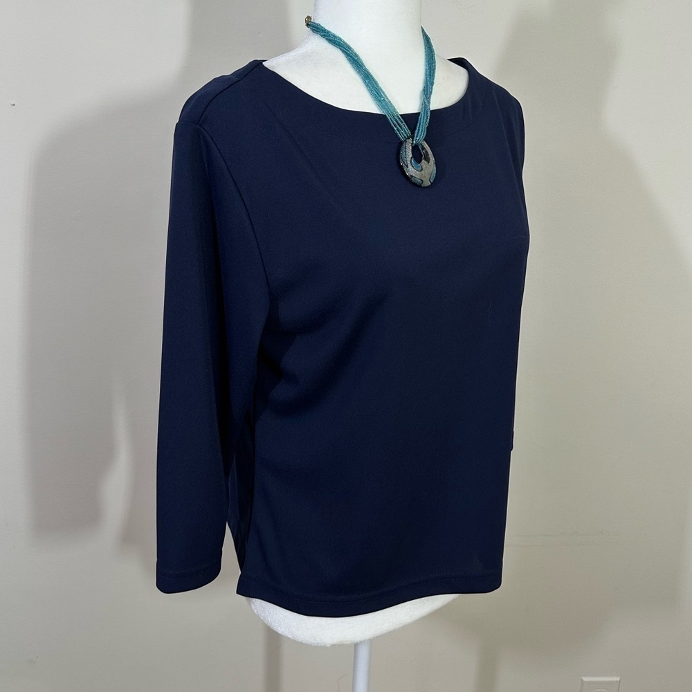 Ilyza   SZ  med top. Navy long sleeve  Very nice